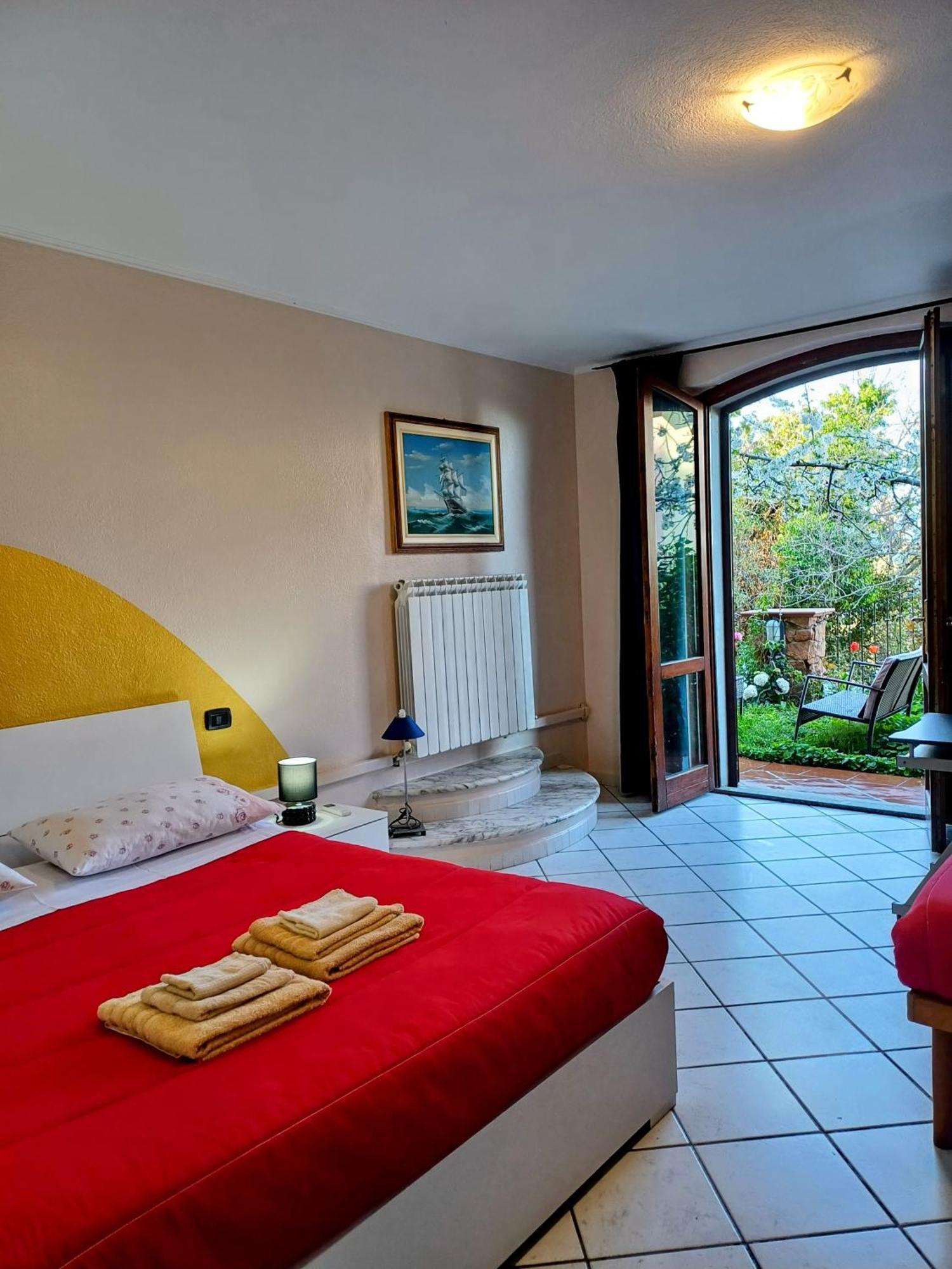 Monti E Mare Bed and Breakfast Lanusei Εξωτερικό φωτογραφία