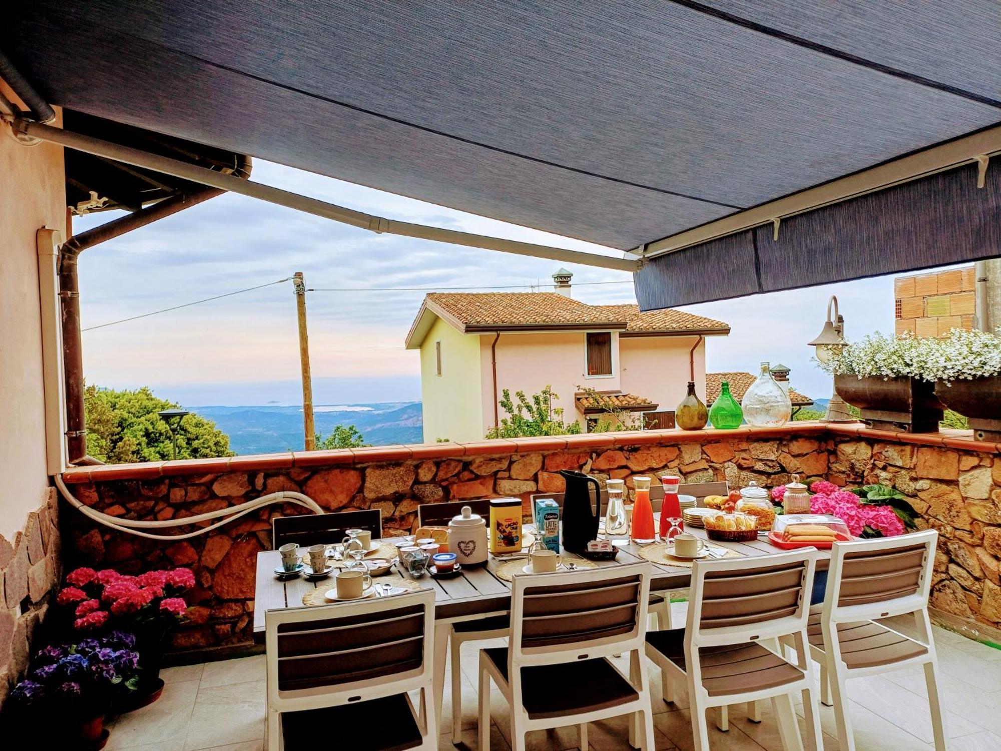 Monti E Mare Bed and Breakfast Lanusei Εξωτερικό φωτογραφία